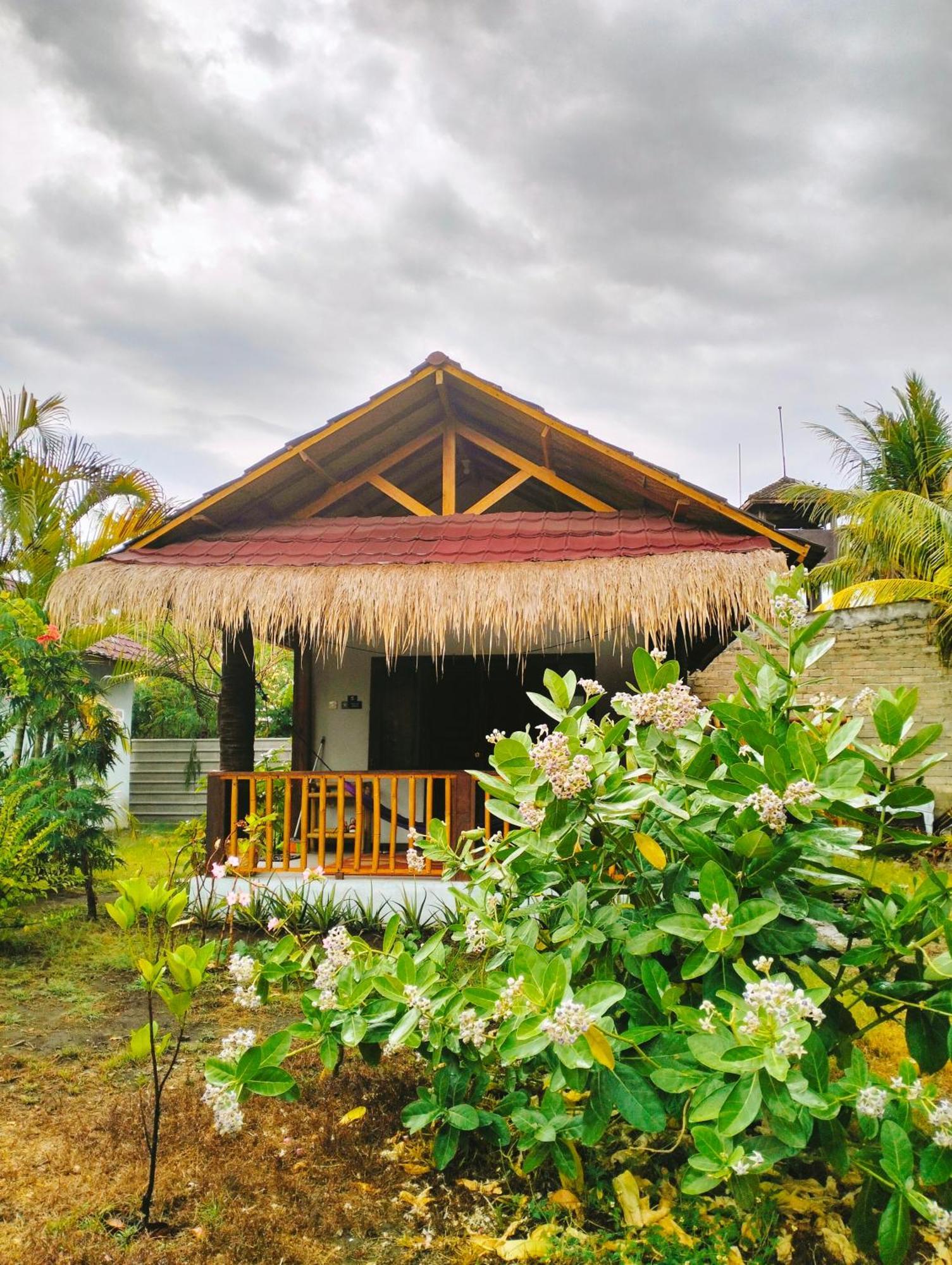 Tangga Bungalows Gili Air Buitenkant foto