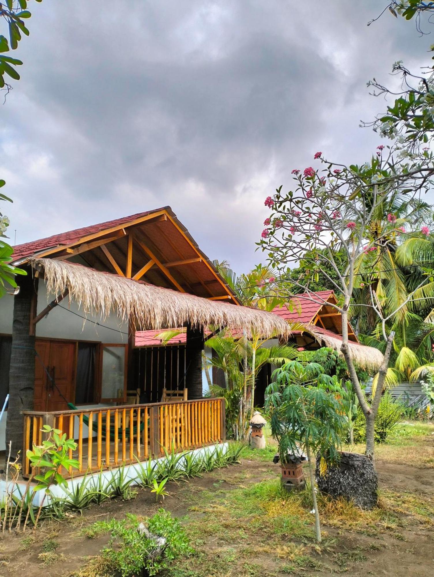 Tangga Bungalows Gili Air Buitenkant foto